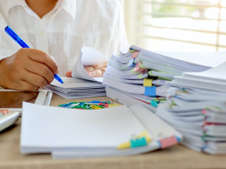 التربية: 43 ألف و370 طالباً وطالبة من الصف الثاني عشر يتقدمون لامتحانات الفصل الدراسي الأول