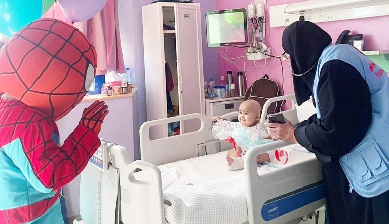 في يومه العالمي.. جهات كويتية تواصل تقديم جهودها وخدماتها لدعم وعلاج مرضى السرطان