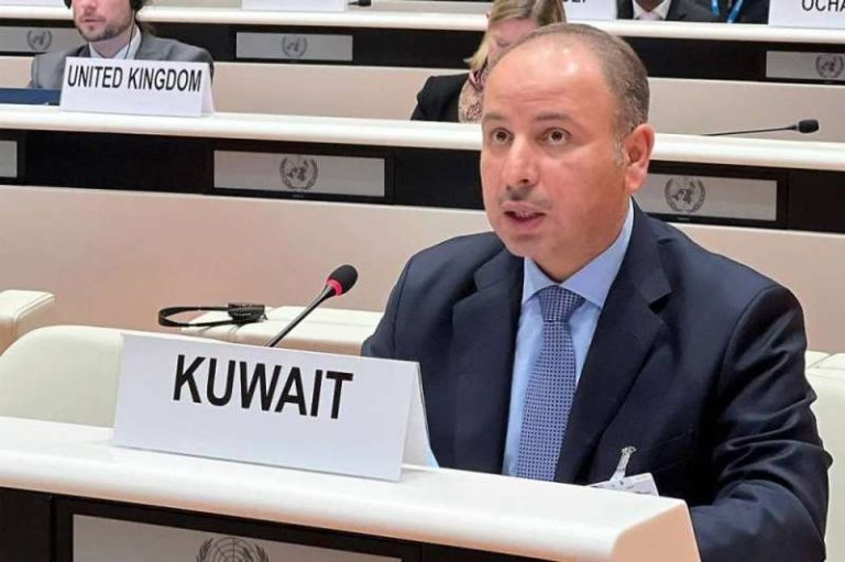 الكويت تندد بالتدمير الممنهج لدور العبادة في قطاع غزة.