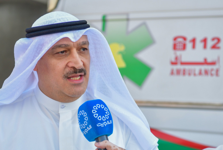 وزير الصحة يعتمد ضوابط صرف «الأعمال الممتازة».. وفوّض وكيل الوزارة بصرفها