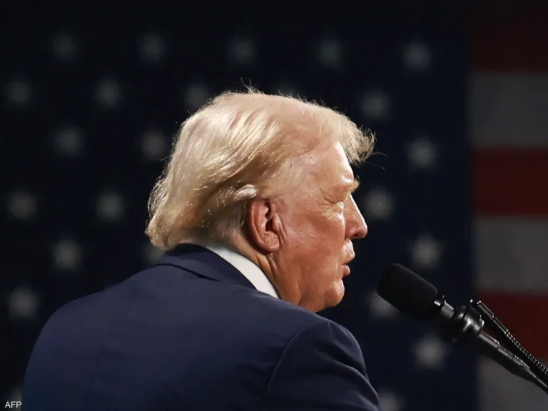 “وكأن شيئا لم يكن”.. صور لأذن ترامب بعد إزالة الضمادة