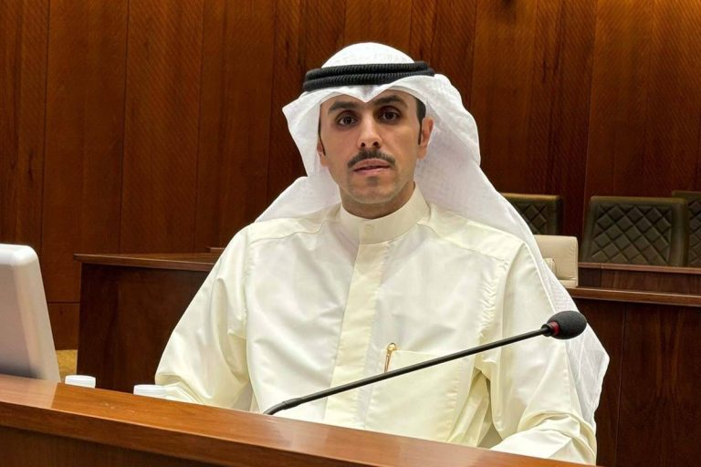 وليد الدغر يتقدم بعدة أسئلة بشأن المعاهد الأهلية والحضانات بالسكن الخاص