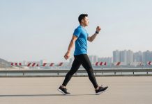 المشي لفترة أطول مرة واحدة يومياً أفضل من السير عدة مرات لفترات قصيرة