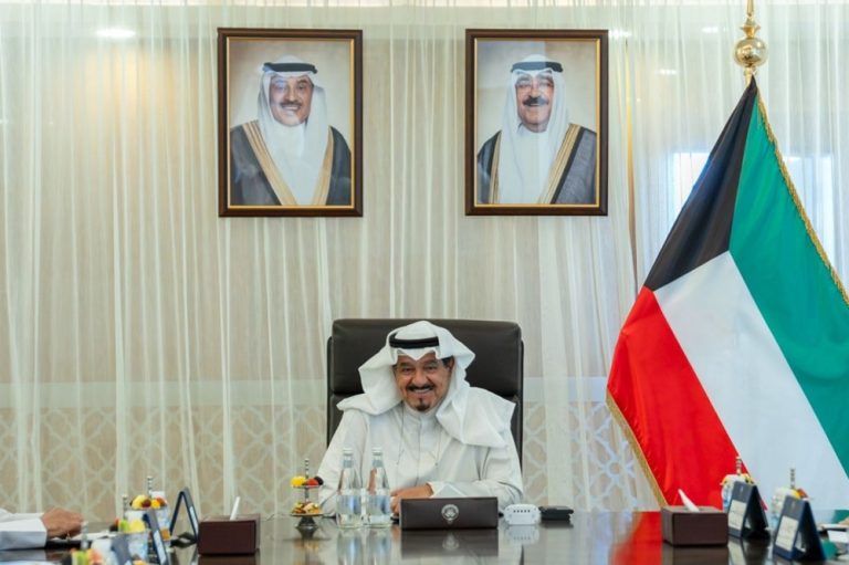 سمو رئيس الوزراء يوجه ببدء تحديد مواعيد توقيع عقود تنفيذ المشاريع التنموية الكبرى